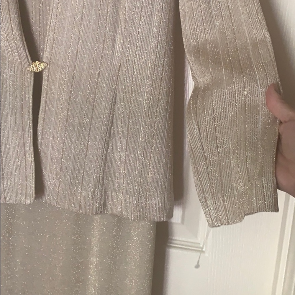 R & M RICHARDS FORMAL GOWN - Picture 3 of 8